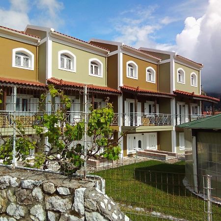 Dogis Retreat Apartment Agia Efimia Ngoại thất bức ảnh