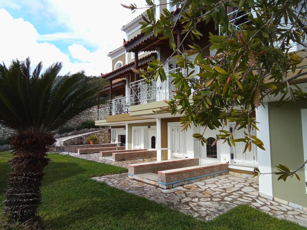Dogis Retreat Apartment Agia Efimia Ngoại thất bức ảnh