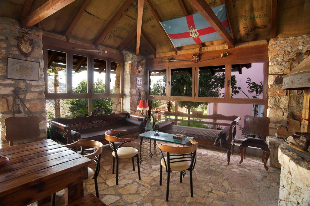 Dogis Retreat Apartment Agia Efimia Ngoại thất bức ảnh
